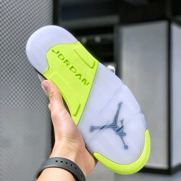 Air Jordan 5 main image 7